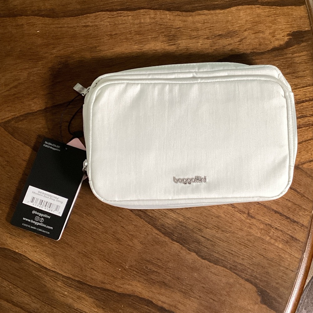 Baggallini White Crossbody Bag Modern Belt Bag BNWT 🤍🤍 - Picture 9 of 10